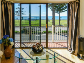 Marine Parade Magic - Napier Holiday Home Napier